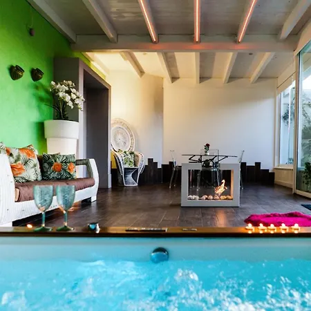 La Perla Sul Mare Apartment *